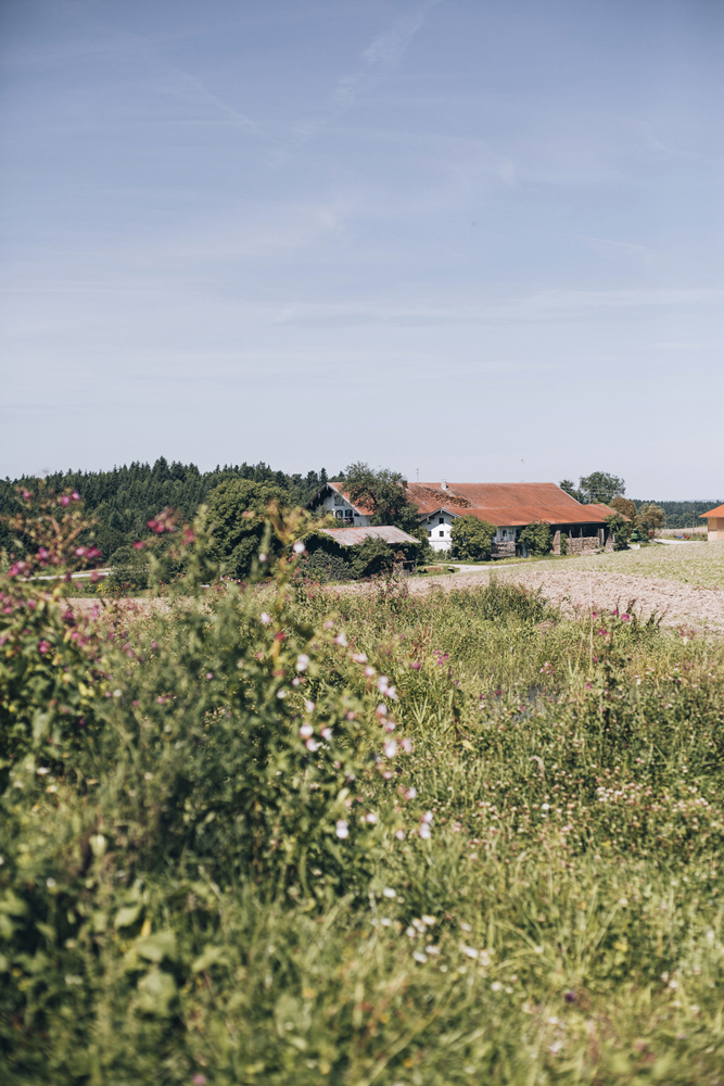 Les_Bleues_Chiemgauhof_Locking_Joanna_and_Florian_a_reportage_by_Amelie_Niederbuchner_photographer_munich_Food_Portrait_Reportage_Fotografie_München 