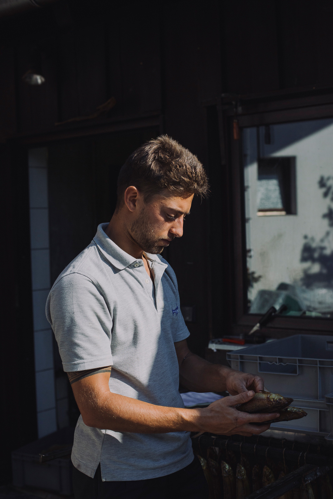 Fischerei_Lex_Fishery_Lake_Chiemsee_by_Amelie_Niederbuchner_Photographer_Munich_Fotograf_Fotografin_München_Food_Reportage 