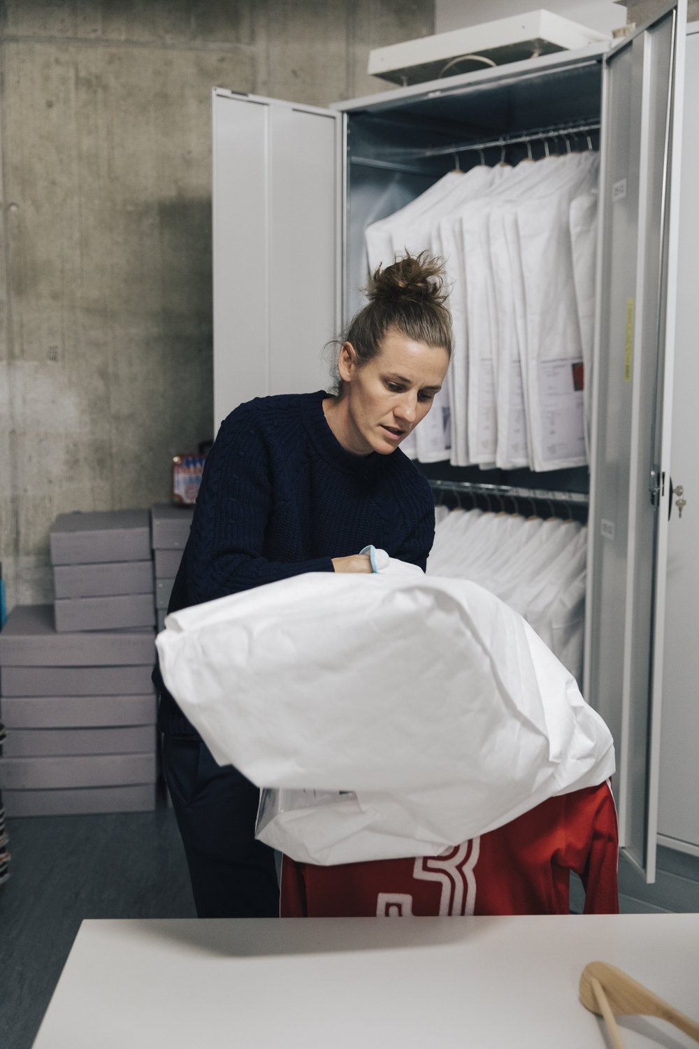 Simone_Laudehr_for_FCB_51_Magazin_by_Amelie_Niederbuchner_photographer_Munich 