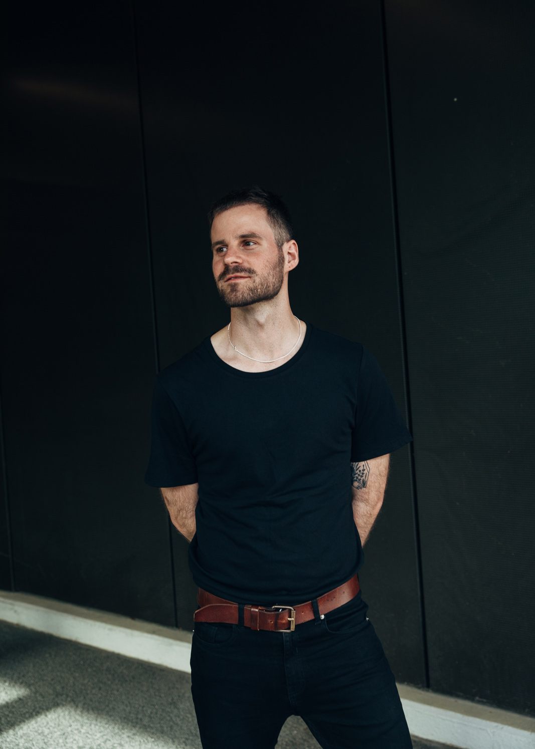 Singer_Michael_Lobesan_by_Amelie_Niederbuchner_Portrait_Reportage_Photographer_Munich 