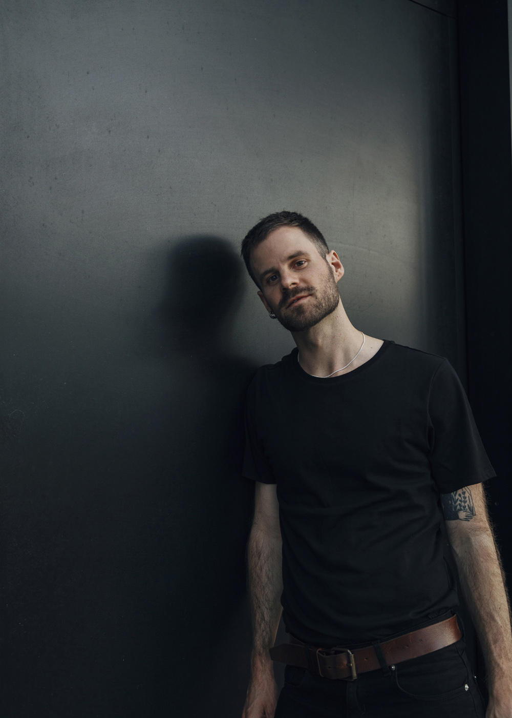 Singer_Michael_Lobesan_by_Amelie_Niederbuchner_Portrait_Reportage_Photographer_Munich 