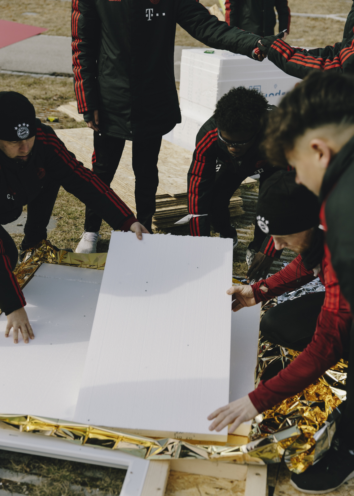Little Home Aufbau der FC Bayern U14 Mannschaft fotografiert von Amelie Niederbuchner, Fotografin in München