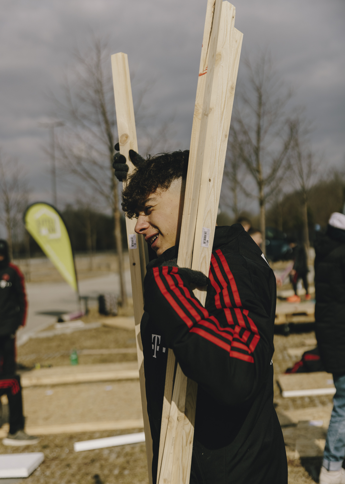 Little Home Aufbau der FC Bayern U14 Mannschaft fotografiert von Amelie Niederbuchner, Fotografin in München