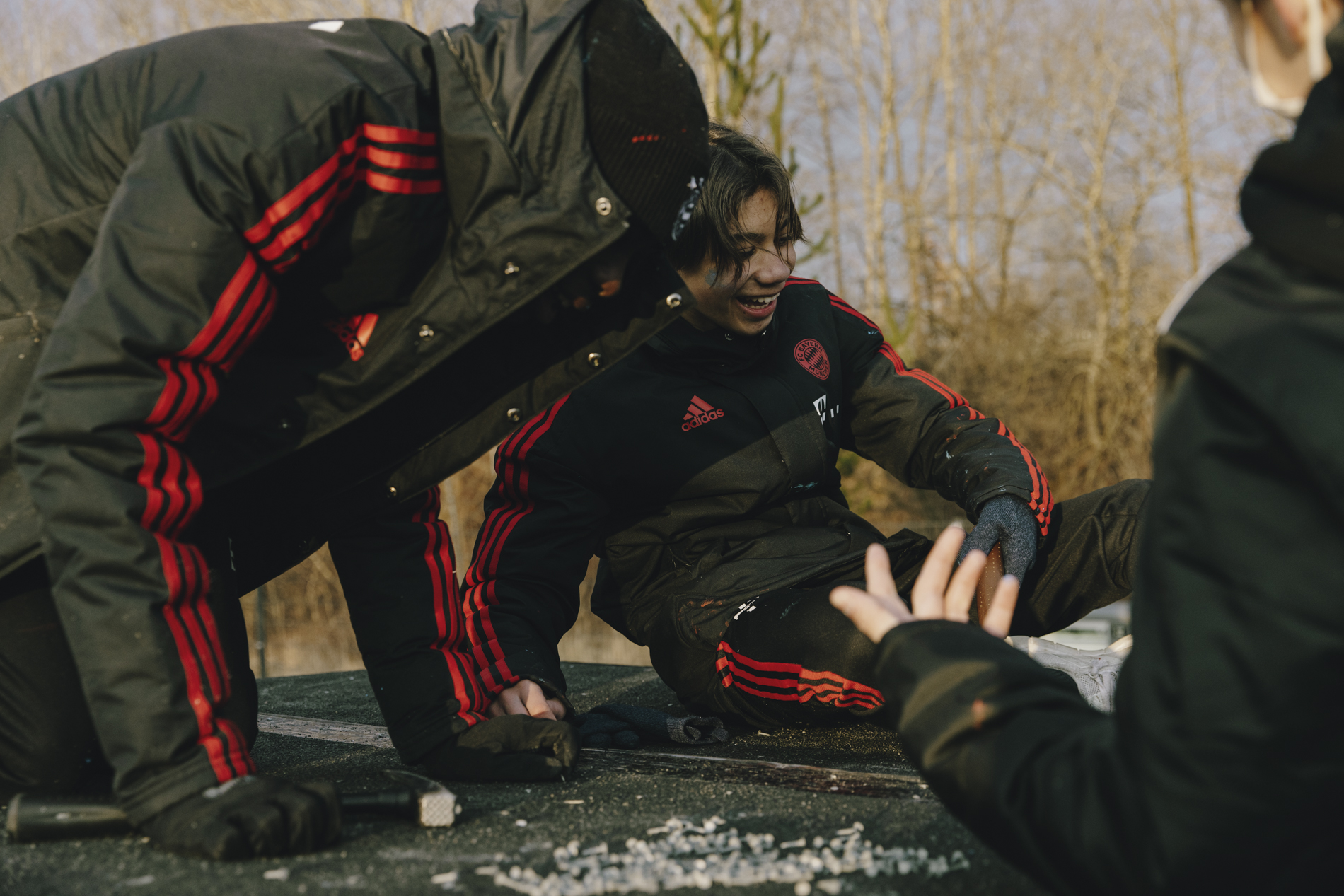 Little Home Aufbau der FC Bayern U14 Mannschaft fotografiert von Amelie Niederbuchner, Fotografin in München